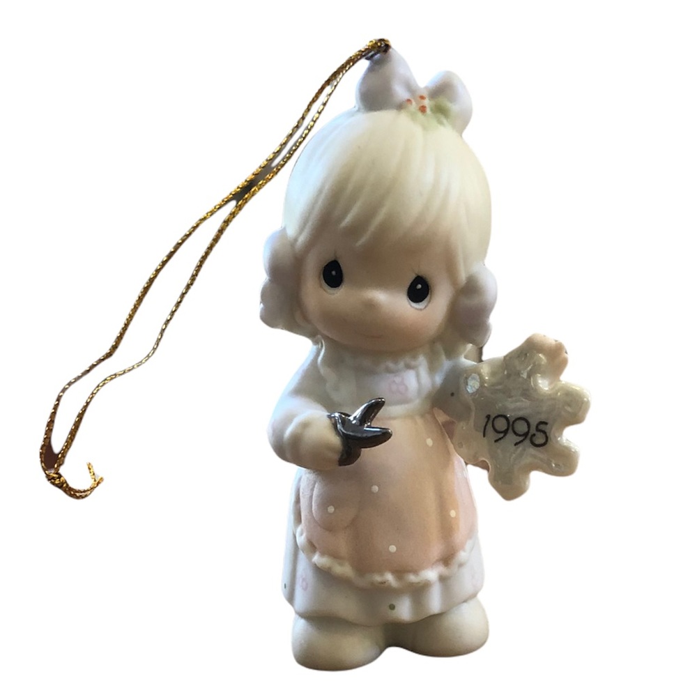 Precious Moments He Covers the Earth with His Beauty 1995 Ornament